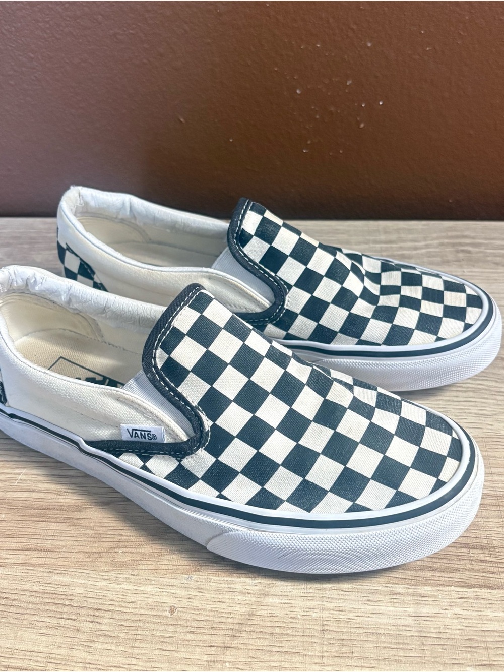Vans Black and White Checkerboard Slip-on sneakers, Men’s Size 6.5, Women’s 8